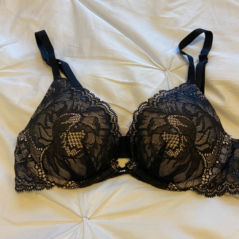 Fabulous Victoria Secret push up bra! 32b